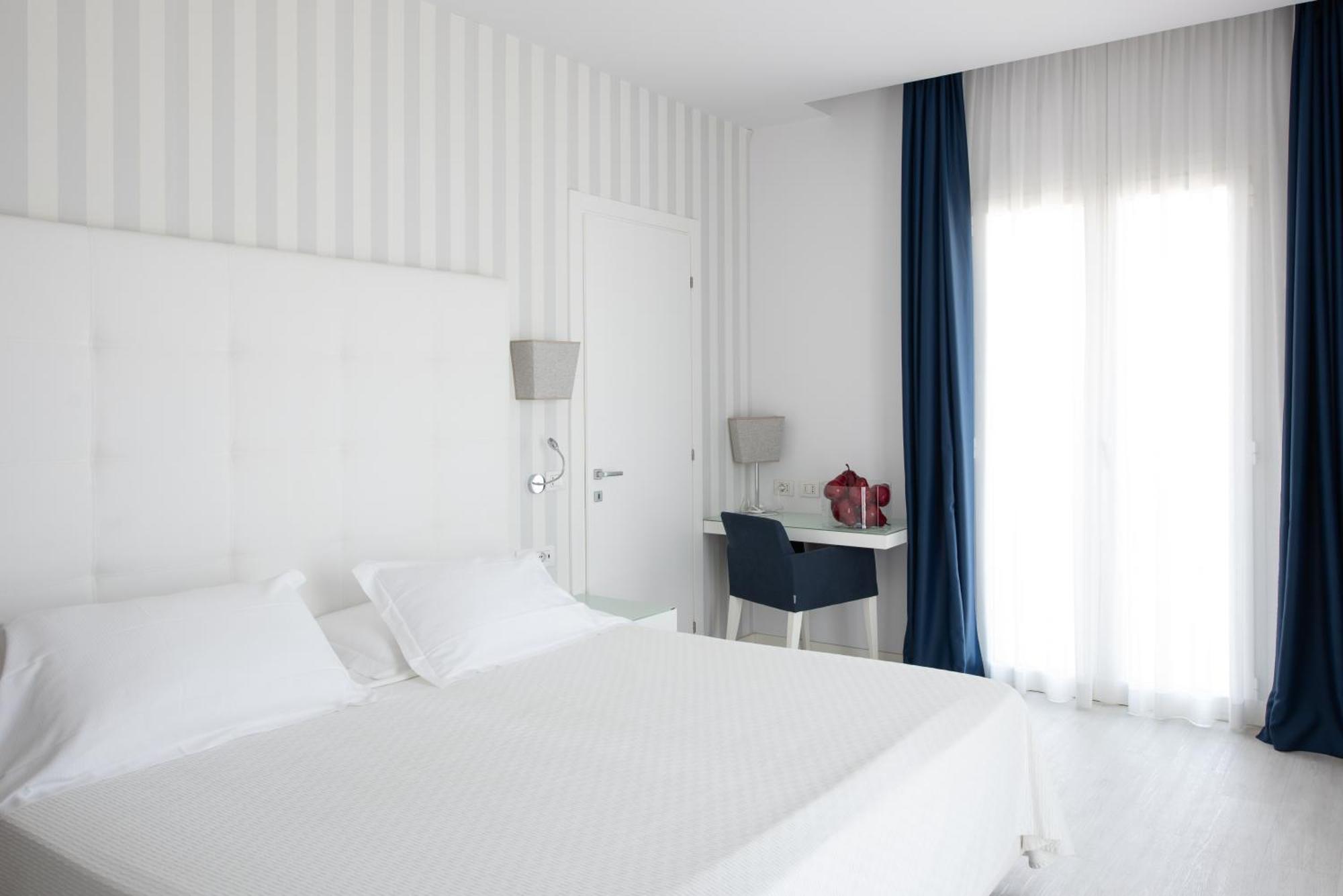 Hotel Fedora Riccione Exteriör bild