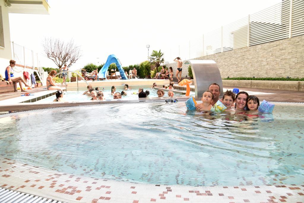 Hotel Fedora Riccione Exteriör bild