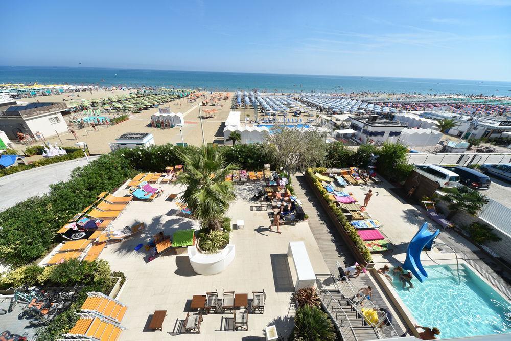 Hotel Fedora Riccione Exteriör bild