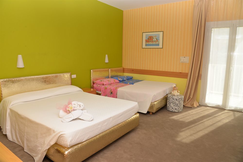 Hotel Fedora Riccione Exteriör bild